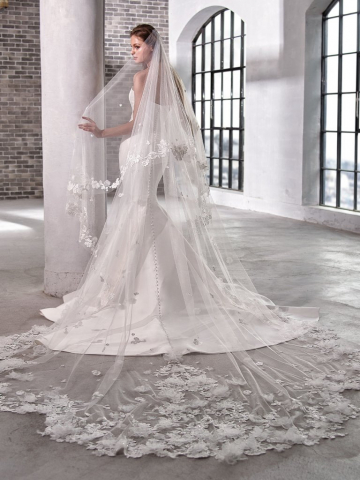 Badgley Mischka BM_2022_Pro_Frida_Veil_Bac_Web