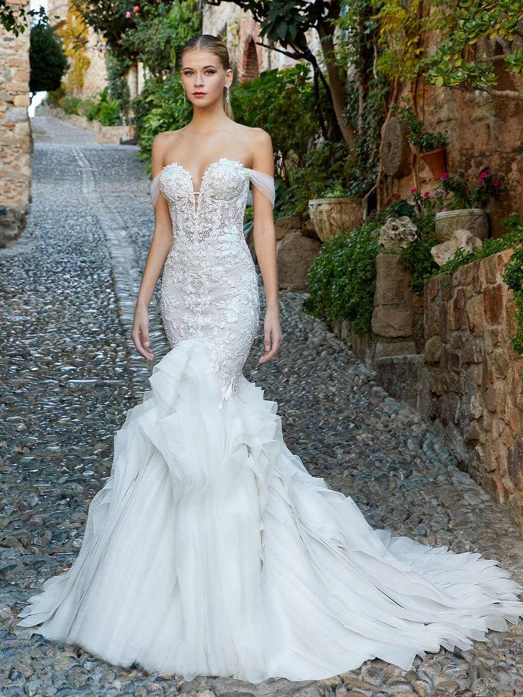 Elysee – Ann Louise Bridal